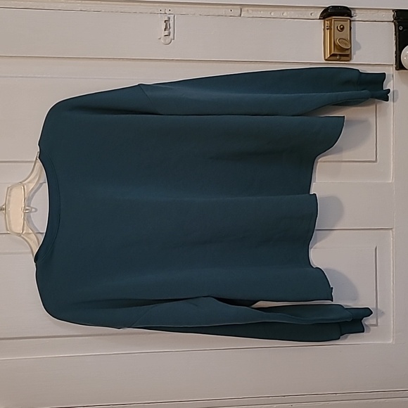 🆕️ Snoopy Oversized Sweater - Picture 8 of 8